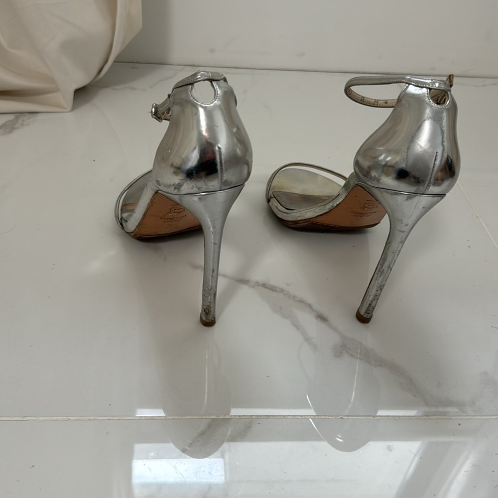 Silver Heels - image 3